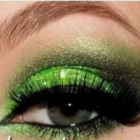 3d Iridescent, Holographic Texture, Mac Glitter, Mac Eyeshadow Palette, Green Monochrome, Mac Cosmetics Eyeshadow, Mac Pigment, Scene Makeup, Green Lips