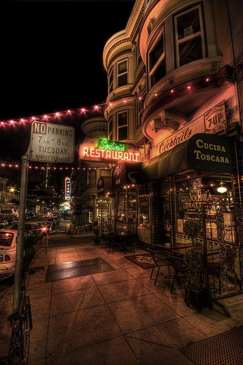 San Francisco North Beach, San Francisco Nightlife, Italy North, North Beach San Francisco, San Francisco Architecture, San Francisco Beach, San Francisco At Night, I'm Jealous, San Francisco City