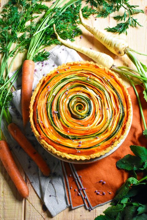 Carrot and Parsnip Vegetable Spiral Tart – GastroGays Carrot Parsnip Recipe, Carrot Tart, Carrot And Parsnip Recipe, Veggie Tart, Parsnip Recipes, Cauliflower Mushroom, Veggie Pies, Veggie Main Dishes, Vegetable Tart