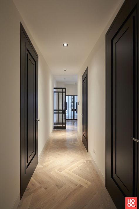 Wood Floor Design, Black Interior Doors, Corridor Design, Hallway Designs, Wooden Floors, Black Doors, Google Lens, Style At Home, Wood Flooring