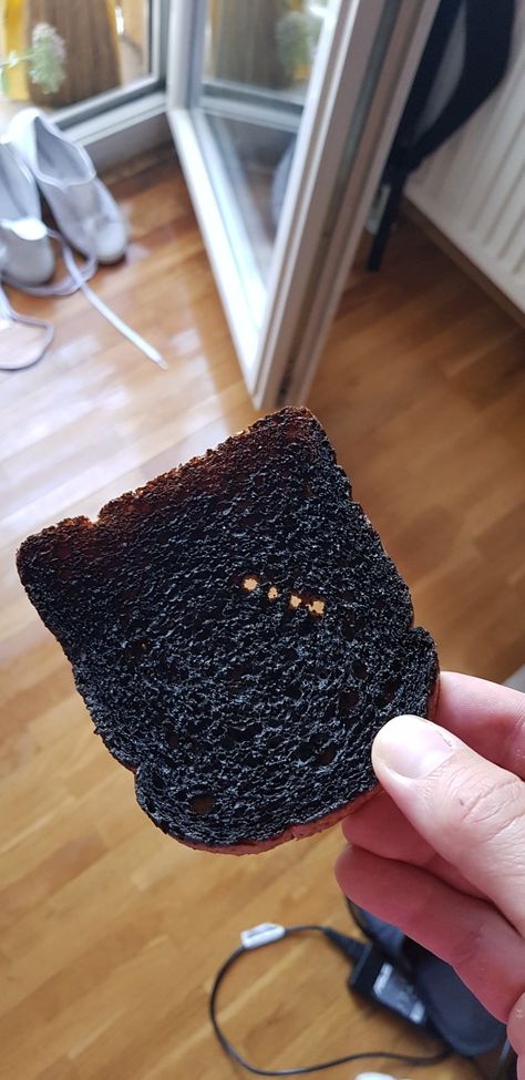 Burned toast Burned Food Funny, Burnt Food Funny, Burned Food, Burnt Toast, Burnt Food, Food Humor, Art References, Really Funny Memes, Meat Jerky