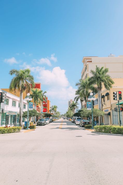 Escaping To The Sunshine (And Beaches) In Fort Lauderdale, Florida (33) Florida Girl Aesthetic, Florida Outfits Vacation, Florida Bachelorette Party, Summer Bucket List 2023, Spring Break Aesthetic, Florida Wallpaper, Florida Vacation Outfits, Myrtle Beach Things To Do, Florida Bachelorette