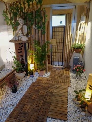 Thai Spa Interior Design, Massage Table Decor, Relaxing Spa Room, Massage Therapy Rooms Ideas, Small Spa Room Ideas, Thai Massage Room, Small Massage Room Ideas, Zen Style Interior, Spa Massage Room