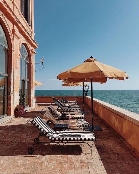 Anastasia Zagrebina IG @zagrebinaa ❤️ Italian Vacation Home, La Posta Vecchia Hotel, Luxury Hotel Aesthetic, Italian Hotel, Mediterranean Mansion, Seaside Hotel, Marble Blue, Italian Vacation, Coastal Town