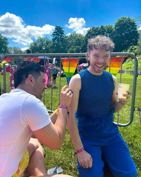 ✨🌈 SALFORD PRIDE - The Pink Picnic 🧺💖🌈✨ @salfordprideuk Little throwback to the weekend of @salfordprideuk celebrating with my gorgeous besties. #salfordpride #pinkpicnic #pinkpicnic24 #lgbtqlove #prideparty #manchesterinfluencer #manchesterblogger #manchestergay Pink Picnic, Salford, The Pink, The Weekend, Manchester, Influencer, Blogger, Celebrities, Pink