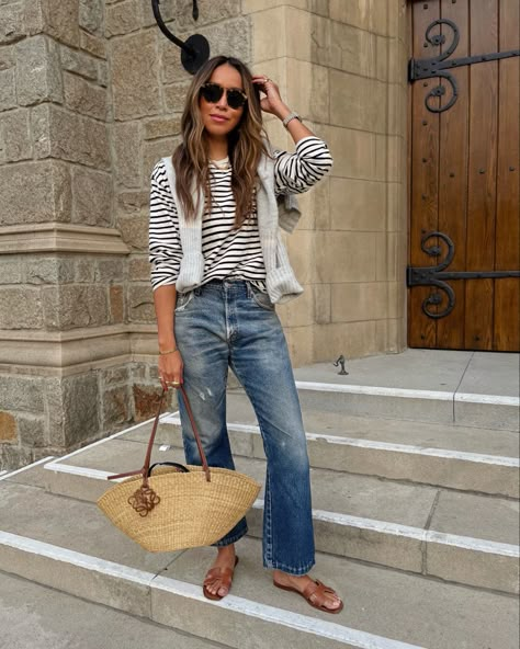 Classic Striped tee outfit nautical Saturday Plans, Sincerely Jules Style, Cardigan Blazer, Daily Fashion Inspiration, Sincerely Jules, Weekend Outfit, Tee Outfit, 가을 패션, Look Vintage