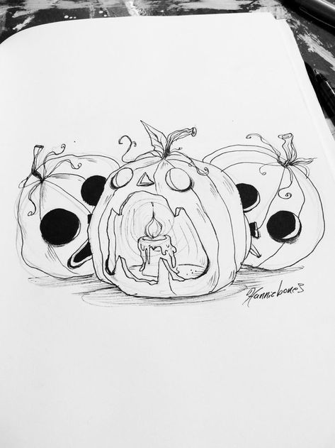 Halloween Tattoo Aesthetic, Coffin Drawings Cute, Spooky Drawings Ideas, Halloween Sketches Aesthetic, Inktober 2022 Art, Halloween Sketch Book Ideas, Halloween Ink Drawings, Halloween Line Drawings, Halloween Art Drawing Illustrations