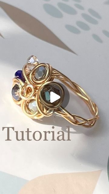 Handmade Rings Tutorial, Diy Wire Jewelry Rings, Free Jewellery Making Tutorials, Diy Jewelry To Sell, Wire Jewelry Rings, Metal Jewelry Making, Diy Jewelry Rings, Free Rein, Beads Craft Jewelry