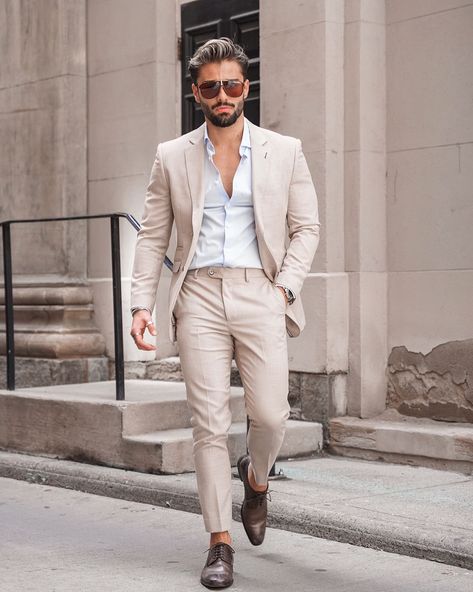 Wedding Dresses Boys, White Suit For Men, Dresscode White, Three Piece Suit For Men, Boys Wedding Outfit, Engagement Suits, Mens White Suit, Command Respect, Men Outfit Ideas