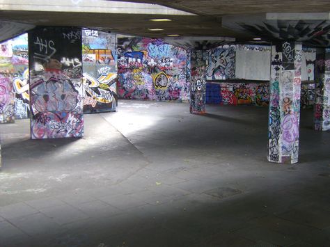 UNDERGROUND SKATE PARK LONDON London Park, Desert Painting, Skate Park, Grunge Aesthetic, Photography