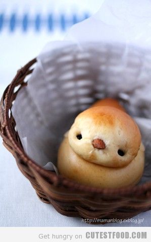 Chick Bread.... so adorable!! Challah, Pudding Chia, Easter Food, God Mat, Deilig Mat, Easter Dinner, Easter Chicks, Bread Rolls, Food Humor