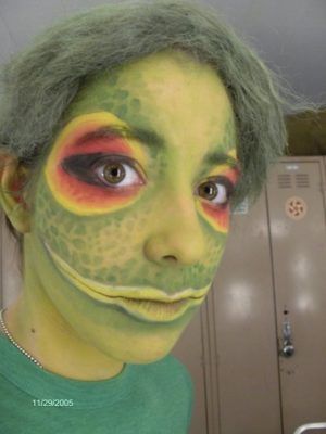 Frog Makeup, Shrek Musical, Alice In Wonderland Makeup, Theater Makeup, Wonderland Makeup, Animal Makeup, Frog Costume, Theatre Makeup, High Fashion Makeup