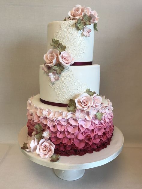 3 Tier Birthday Cake, Wedding Cake Designs Simple, Anniversary Cake Designs, Elegant Cake Design, Extravagant Wedding Cakes, Ruffle Wedding Cake, Edible Lace, Tiered Cakes Birthday, Tiered Cake Design