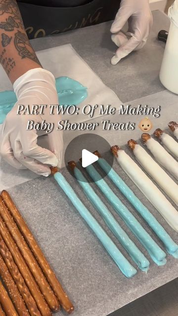 123K views · 10K likes | Creative Cravings 👩🏽‍🍳🍫 on Instagram: "I enjoyed making these baby shower treats🥹👶🏼🫶🏽. There were a lot of firsts, but I did pretty good 😊. Here’s part 2 of me making baby shower treats ♥️This song reminds me of my little nephew 🥹 #smallbusiness #showwhatyoursmallbusinesssells #chocolatecoveredpretzels #chocolatecoveredmarshmallows #chocolatecoveredricekrispies #treatmaker #pretzelrods #dessertcups #cheesecakecups #strawberrycrunch #treattable #supportsmallbusiness #explore #explorepage #dessert #babyshower #babyshowertreats #mamashand #elephantbabyshower #babyshowerideas" Graduation Pretzel Rods, How To Make Chocolate Covered Pretzels, Graduation Rice Krispie Treats, Baby Shower Treats Boy, Baby Shower Snack Ideas, Dessert Pops, Candy Pretzels, Baby Shower Snacks Boy, Baby Shower Candy Table