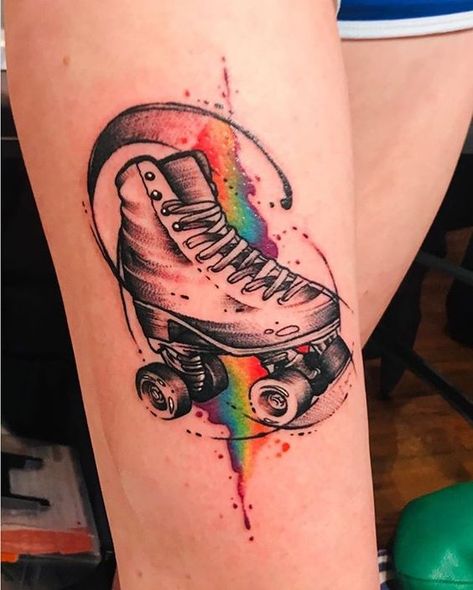 #derbytats #rainbowskate Roller Skate Tattoo, Skating Tattoo, Roller Derby Tattoo, Skate Tattoo, Mum Tattoo, Gang Tattoos, Jagua Tattoo, Love Tattoo, Sweet Tattoos