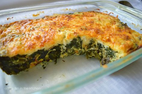 Eggs Florentine Breakfast Casserole – A Little Fish in the Kitchen Baked Egg Florentine, Eggs Florentine Casserole, Egg Florentine, Vegetarian Breakfast Casserole, Eggs Florentine, Breakfast Meat, Baked Egg, Egg Bake, Bake Recipes