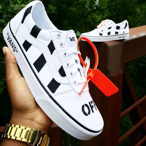 Off White Vans, Vans Shoes Fashion, Vans Custom, Custom Vans Shoes, Cute Vans, Tenis Vans, Basket Style, Sneakers Fashion Outfits, White Vans