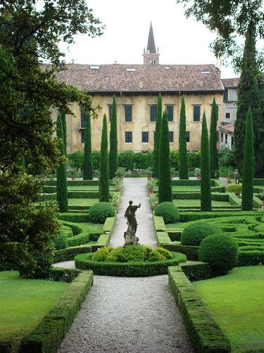 Giardino and Palazzo Giusti, Verona [ Patrick and MaryJo via Flickr ]. Tuscan Exterior, Entry Garden, Terraced Gardens, Formal Garden Design, Boxwood Garden, Victorian Village, Topiary Garden, Formal Garden, Italian Garden