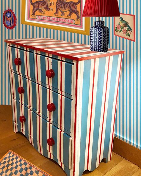 Striped Furniture, Painted Chest Of Drawers, Painted Cupboards, Painted Chair, Painted Chest, Nursery Room Inspiration, Mobile Tv, Painted Chairs, Vintage Storage