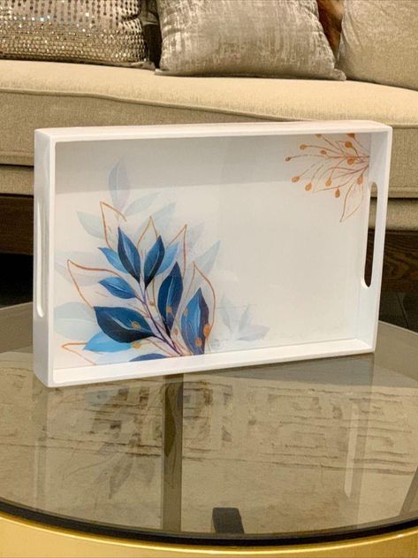 Wooden Tray Painting Ideas, Tray Painting Ideas, Hand Painted Trays, Hand Painted Wooden Box, Decoupage Tray, Painted Wooden Boxes, Beautiful Wooden Boxes, Boho Painting, Painted Trays