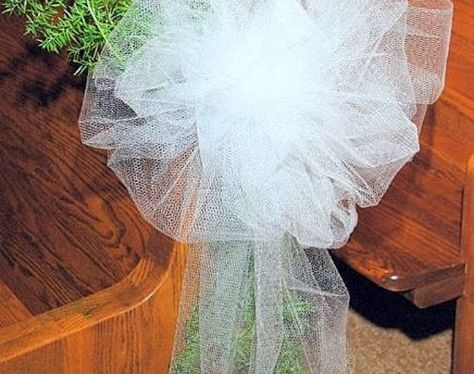 How to easily make wedding bows with tulle- could be really cute, done to scale, for a christmas tree. Wedding Bows Diy, Tulle Wedding Decorations, Tulle Pew Bows, Tulle Decorations, Pew Bows Wedding, Pew Decorations, Bows Wedding, Wedding Pews, Diy Tulle