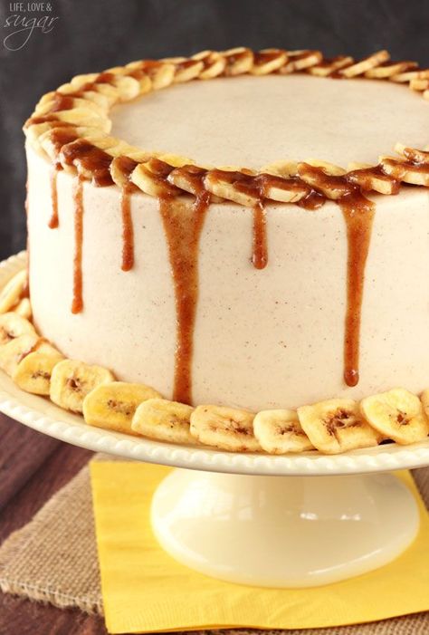 soft cinnamon cake, the rum fosters sauce, the bananas, the rum fosters icing Bananas Foster Cake, Cinnamon Bananas, Life Love And Sugar, Rum Sauce, Cookies Soft, Cinnamon Cake, Banana Cake Recipe, Smooth Cake, Bananas Foster