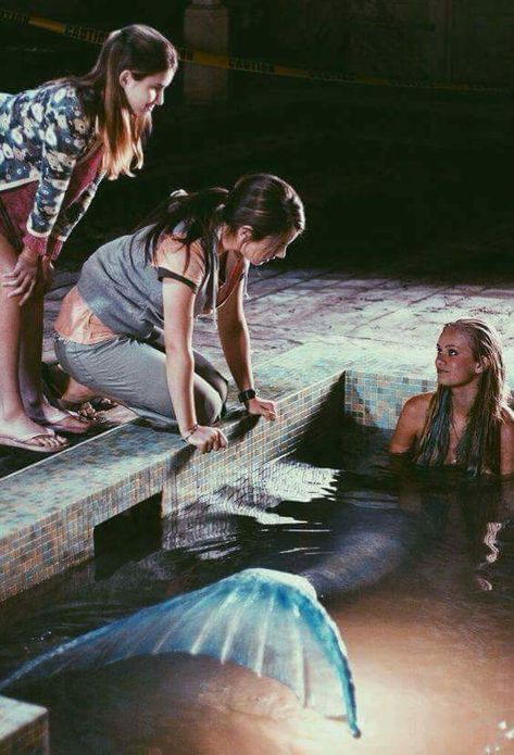 Aquamarine 2006, Aquamarine Mermaid, Aquamarine Movie, Mermaid Movie, Mermaid Movies, Chick Flick, H2o Mermaids, Mako Mermaids, Mermaid Aesthetic