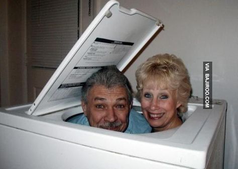 couple in washing machine 29 Weird and funniest photos ever A Man, Funny