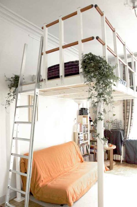 Free standing mezzanine Mezzanine Design, Adult Loft Bed, Design Casa Piccola, A Loft Bed, Diy Loft, Expand Furniture, Diy Loft Bed, Deco Studio, Attic Renovation