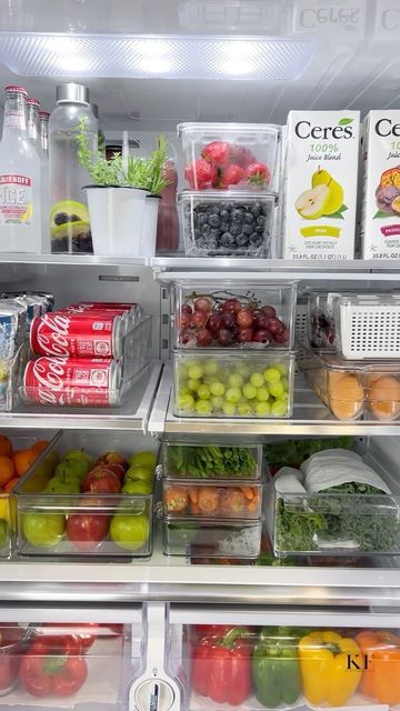 Healthy Fridge, Desain Pantry, Kitchen Organisation, Refrigerator Organization, Fridge Organization, Healthy Food Motivation, Aesthetic Food, Kitchen Organization, Fruits And Vegetables