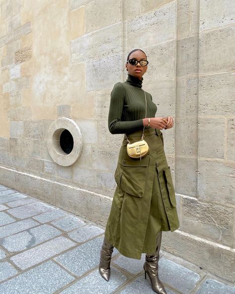 DIDI STONE on Instagram: “Here we go again 💚” Didi Stone, Military Skirts, Mode Dope, Here We Go Again, Street Style Edgy, Women's Casual Style, Street Style Chic, Street Style Inspiration, Outfit Inspo Fall