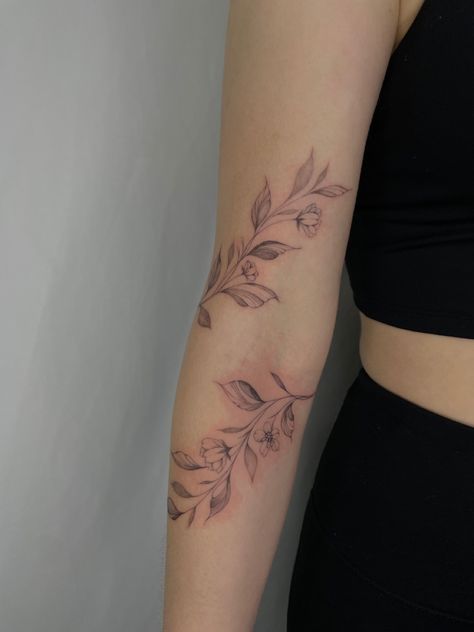 Cherry Blossom Tattoo Wrap Around Wrist, Cherry Blossom Tattoo Around Arm, Cherry Blossom Vine Tattoo Arm, Cherry Blossom Wrapped Around Arm Tattoo, Flower Chain Tattoo Arm, Cherry Blossom Arm Wrap Tattoo, Cherry Blossom Wrap Tattoo, Cherry Vine Tattoo, Cherry Blossom Wrap Around Tattoo