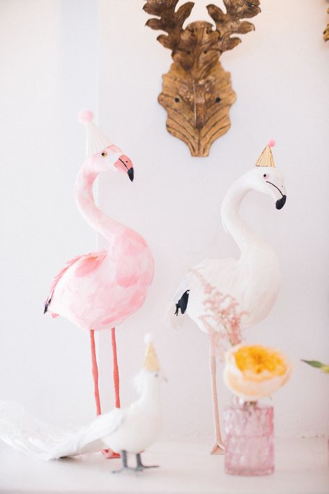 Tropical Bird Birthday Party, Bird Themed Birthday Party, Pink Tables, Bird Birthday Party, Birds Birthday Party, Bird Birthday Parties, Tropical Birthday Party, Sweet Charity, Farm Cake