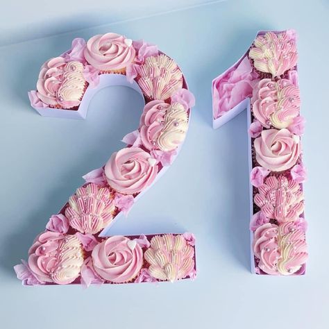 23 Cupcake Cake Number, Fillable Number Boxes, 21st Cupcakes, 50th Birthday Cupcakes, 21st Birthday Cupcakes, Cupcake Arrangements, Monogram Cupcakes, Cupcake Queen, 21st Bday Ideas