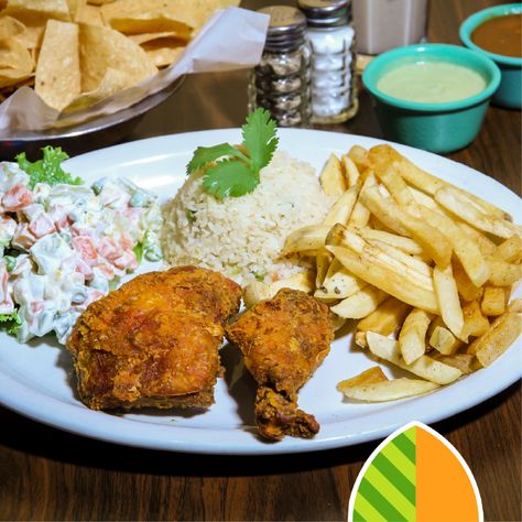 🍗✨ Si eres fanático de un buen plato de pollo frito, ¡tenemos algo especial para ti! Nuestro pollo frito es crujiente por fuera, jugoso por dentro y está lleno de sabor en cada bocado. 

Perfecto para cualquier ocasión, desde una cena rápida hasta una celebración con amigos. Guatemalan Food, Guatemalan Recipes, Plato