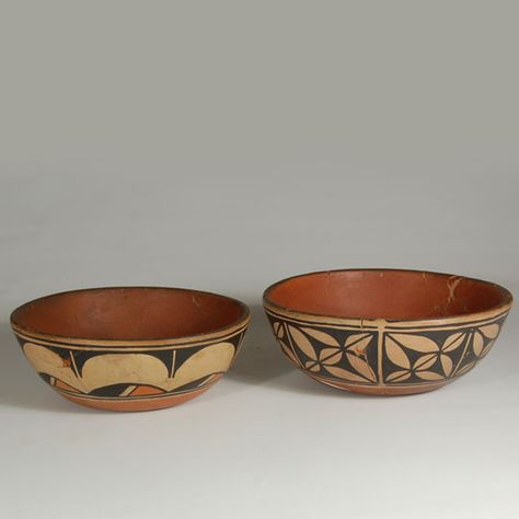 #adobegallery #KewaPuebloPottery #Santo DomingoPuebloPottery #SouthwestIndianPottery - Pair of Kewa Pueblo Chile Bowls. Category: Contemporary Origin: #KewaPueblo - #SantoDomingoPueblo Medium: clay, pigment Size: 3” depth x 8” diameter - PAIR Item # C3753.10-19 Filipino Ceramics, Pueblo Pottery Patterns, Native Pottery Designs, Mayan Pottery Ceramics, Contemporary Southwest, Southwest Pottery, Acoma Pueblo Pottery, Native Pottery, American Indian Pottery