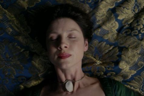 Outlander Series Sam Heughan, Scene Gifs, Outlander Show, Caitriona Balfe Outlander, Outlander Funny, James Fraser Outlander, Outlander Season 1, Outlander Tv Series, Jamie Fraser Outlander