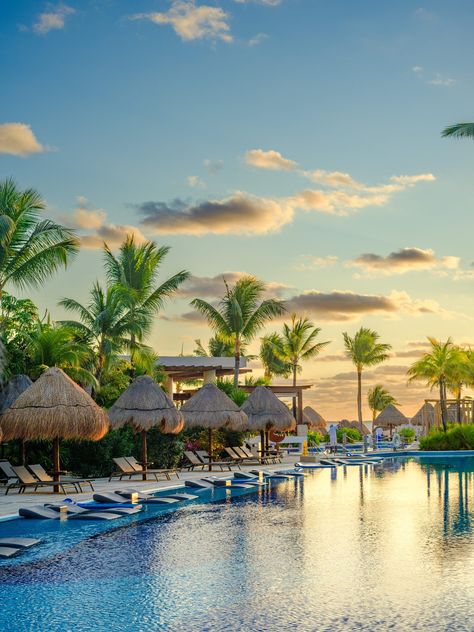 Mexico Beach Resorts, Excellence Playa Mujeres, Excellence Resorts, Mexico Beaches, Paradise Wallpaper, Explore Mexico, Mexico Resorts, Travel Log, All Inclusive Resort