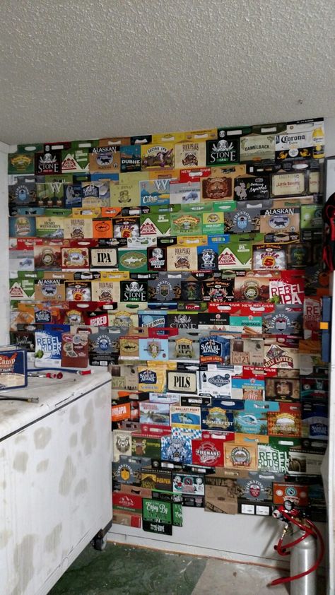 Beer Cave Ideas, Beer Cart Ideas, Beer Label Crafts Ideas, Beer Box Wall, Frat Basement Aesthetic, Frat House Aesthetic Decor, Beer Wall Art, College House Wall Decor, Craft Beer Aesthetic