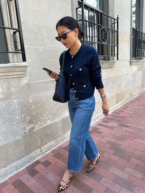 J.Crew petite slim wide jeans and pants guide Pants Guide, Slim Calf Boots, Fall Work Outfit, Jeans Guide, Fall Workwear, Smart Casual Wardrobe, Work Outfit Ideas, Extra Petite, Jean Jacket Outfits