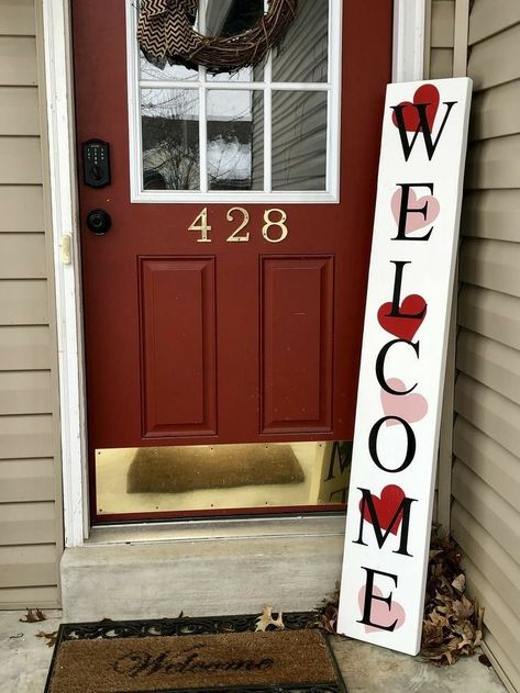 Valentines Porch, Valentine Wood Crafts, Diy Valentinstag, Diy Valentine's Day Decorations, Wooden Welcome Signs, Diy Valentines Decorations, Valentines Sign, Valentine Projects, Diy Valentines Crafts