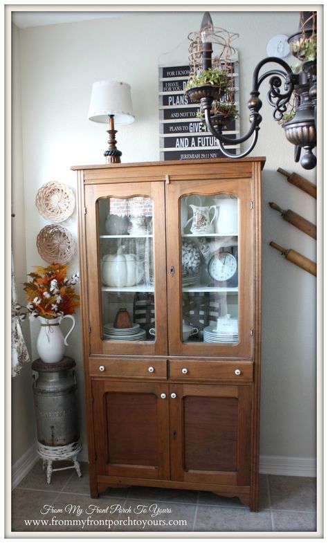 Pie Safe Makeover, Vintage Pie Safe, Pie Cabinet, Cupboard Makeover, China Cabinets And Hutches, Antique Pie Safe, Painted China Cabinets, Diy Furniture Flip, Vintage Inspired Kitchen