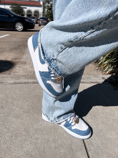 Blue Sashiko Dunks Outfit, Jordan Denim Shoes, Denim Nike Shoes, Denim Jordan Outfit, Demin Jordan 1s Outfit, Nike Denim Sneakers, Industrial Blue Dunks Outfit, Jordan 1 Denim Outfit, Denim Jordan 1s Outfit