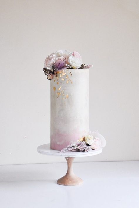 Interview with Saadia Masood from La Ombre Creations - Oh It's Perfect Spring Wedding Cakes, Tall Cake Designs, Double Barrel Cake, Barrel Cake, Tall Cake, Spring Wedding Cake, Beautiful Cake Designs, Small Cakes, Tall Cakes