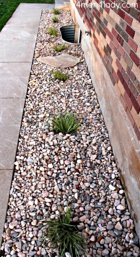 Small Yard Landscaping, Flower Garden Design, Low Maintenance Landscaping, Rock Garden Landscaping, Landscape Designs, Low Maintenance Garden, Backyard Diy Projects, Garden Path, Landscaping Tips