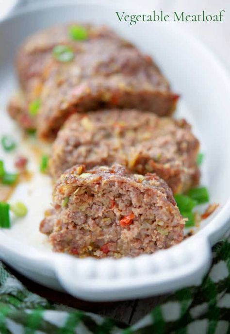 Vegetable Meatloaf made with lean ground beef, Knorr Vegetable Mix, eggs and Panko breadcrumbs is super flavorful and easy to make. #meatloaf #groundbeef #dinner Veal Recipes, Balsamic Meatloaf, Cheesy Meatloaf, Vegetable Recipe, Vegetable Meatloaf, Blogger Photos, Hamburger Meat, Meat Loaf, Meatloaf Recipe