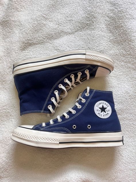 Converse Chuck 70 Navy Blue, Converse Blue Shoes, All Converse Colors, Converse 70s Outfit Woman, Converse Shoes Collection, Blue Converse Aesthetic, Blue Chuck Taylors, Converse For Girls, Blue Chuck 70