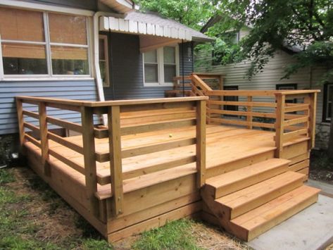 Nashville Deck Builder Deck Wood Railing Ideas, Contemporary Front Porch Ideas, Small Raised Deck Ideas, Wooden Deck Railing Ideas, Small Wood Deck, Horizontal Deck Railing, Wood Deck Railing, Deck Skirting, Deck Railing Ideas