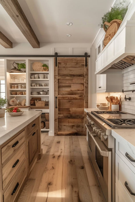 40 Rustic Farmhouse Kitchen Ideas for a Beautiful Home Dröm Hus Planer, Dapur Rustic, Casa Country, Rustic Kitchen Design, Cabin Kitchens, Farmhouse Kitchen Design, Rustic Farmhouse Kitchen, Cozy Kitchen, Farmhouse Interior