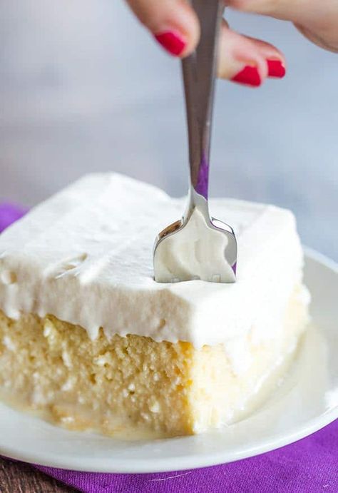 Tres Leches Cake - A simple recipe (no whipping egg whites!) for a super moist cake with the best whipped cream topping! Best Whipped Cream, Super Moist Cake, Brown Eyed Baker, Whipped Cream Topping, Tres Leches Cake Recipe, Leches Cake, Tres Leches Cake, Moist Cake, Tres Leches